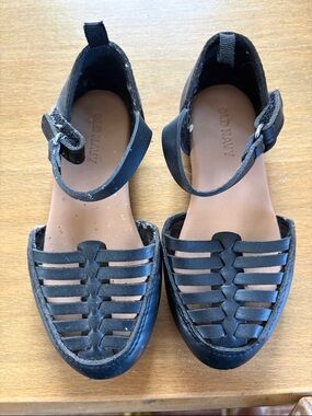 Old Navy kids Black Strappy Ankle Strap Flats